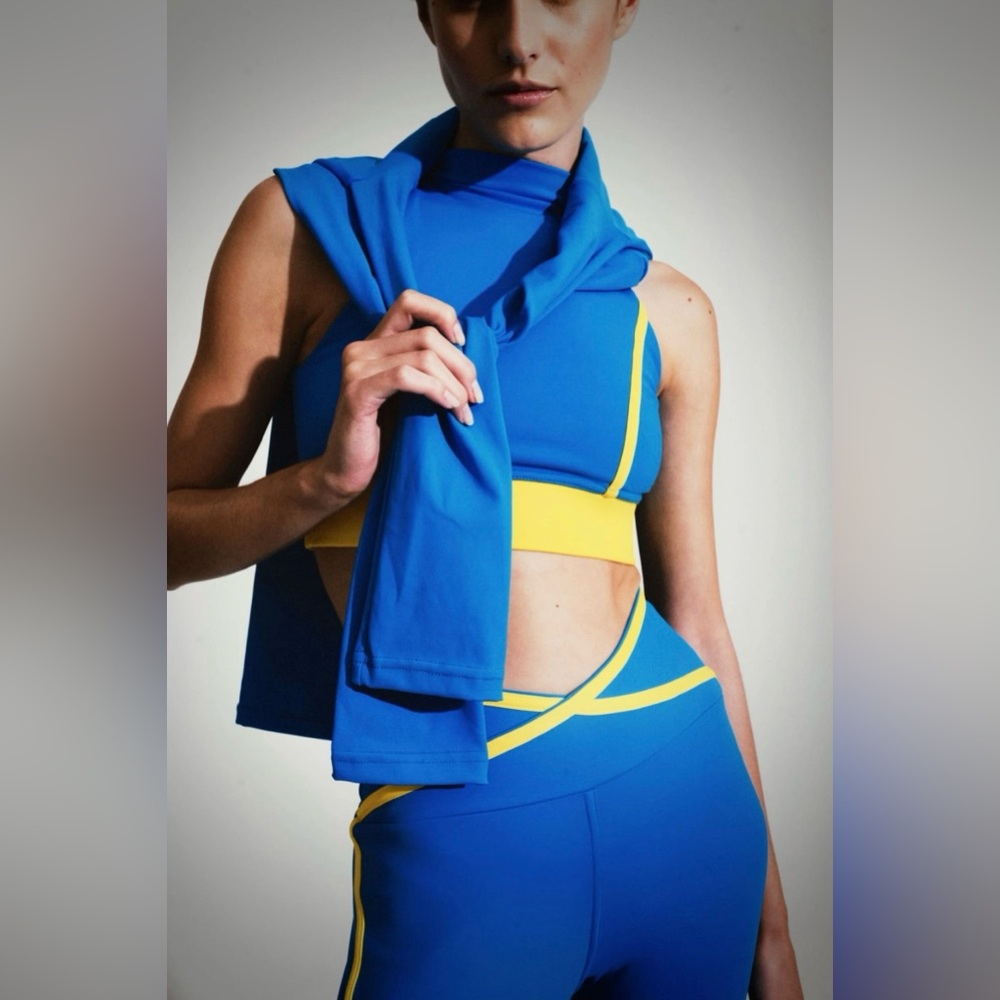 NEW w/ tags Maqui Active Flare Pants/Halter Top 2 Piece Set, Size Medium